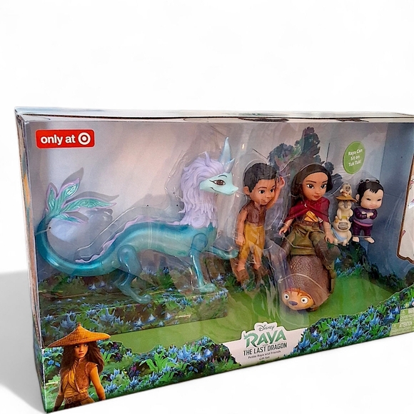 Disney Raya and the Last Dragon Petite Raya & Friends Gift Set - Picture 2 of 9